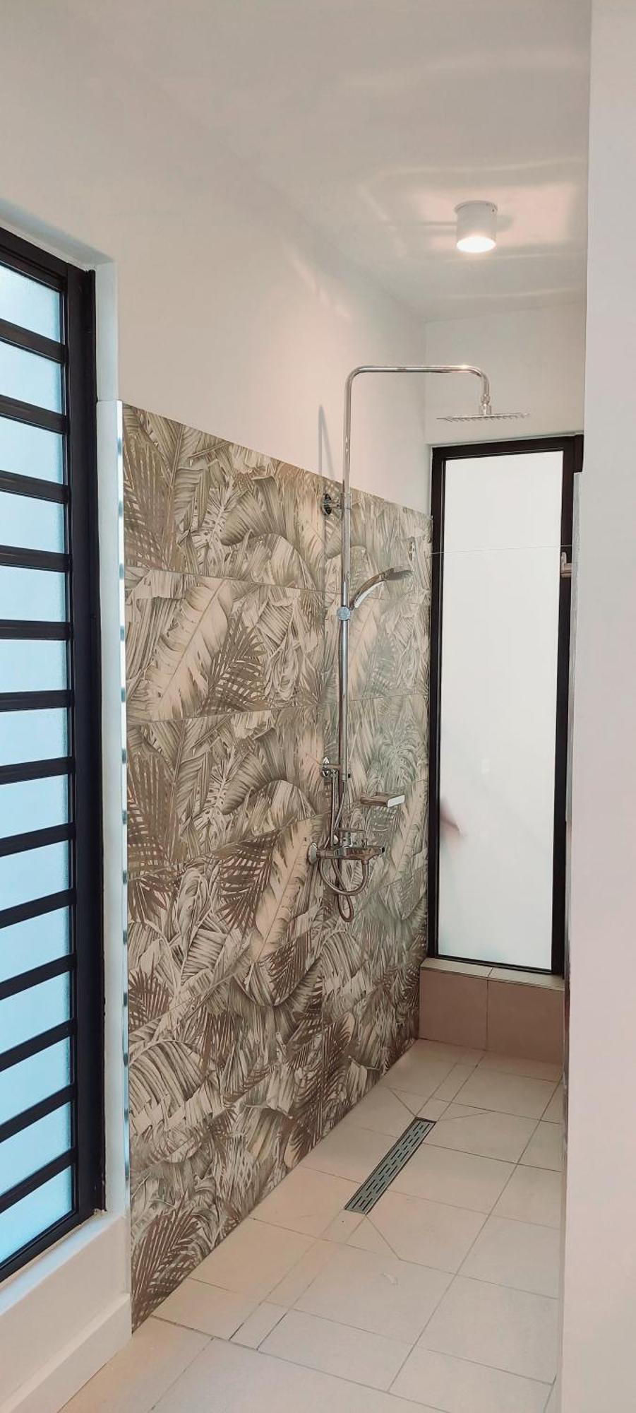 Canari Waterfront Guest house *