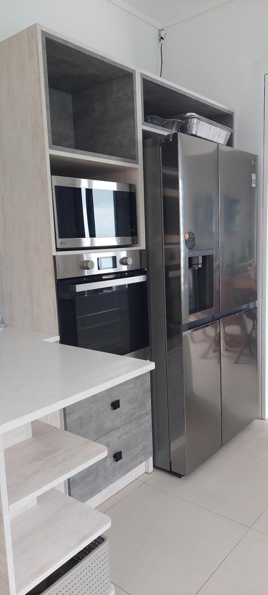 Canari Waterfront * Roches Noires